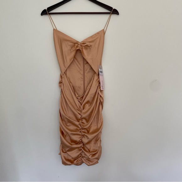 OH POLLY What I Want V neck Cut out Ruched Mini dress in Beige Gold satin NWT - Picture 2 of 11